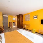 Coronell D'en Apartamento