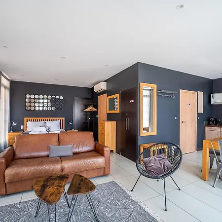 Coronell D'en 公寓 *