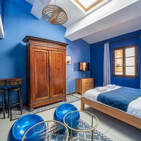 Coronell D'en 公寓 *